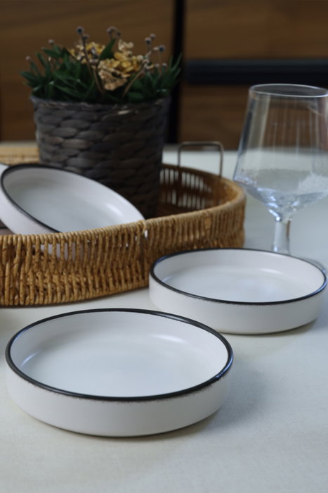 Hermia Juego de salseras de gres cerámico Blanco mate (6 piezas) Hermia Juego de salseras de gres cerámico Blanco mate (6 piezas)